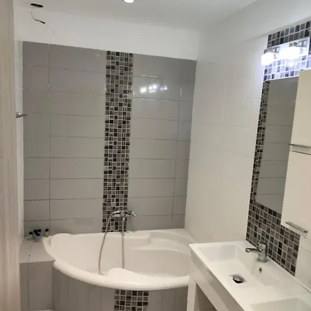 12 Senses Sea View 3* Φαληράκι