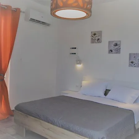 Lejlighedshotel 12 Senses Sea View