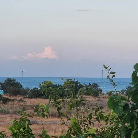 Lejlighedshotel 12 Senses Sea View 3*