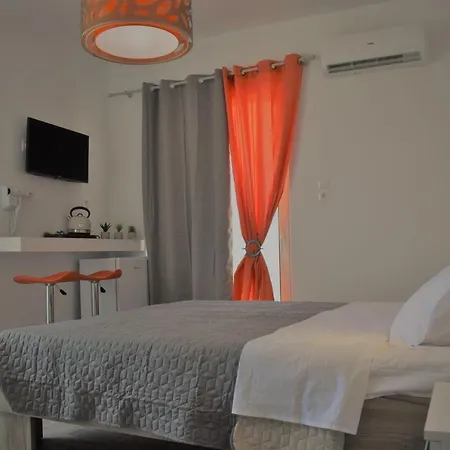 Апарт-отель 12 Senses Sea View