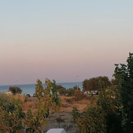 12 Senses Sea View *