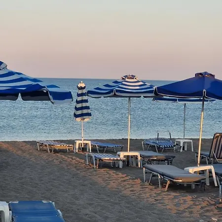 12 Senses Sea View *