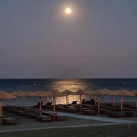 12 Senses Sea View شقة فندقية