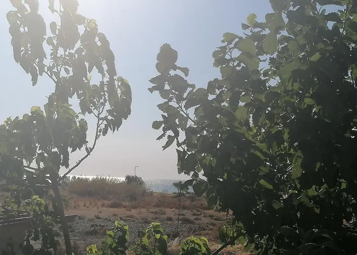 12 Senses Sea View מלון דירות