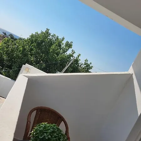 12 Senses Sea View Фалираки