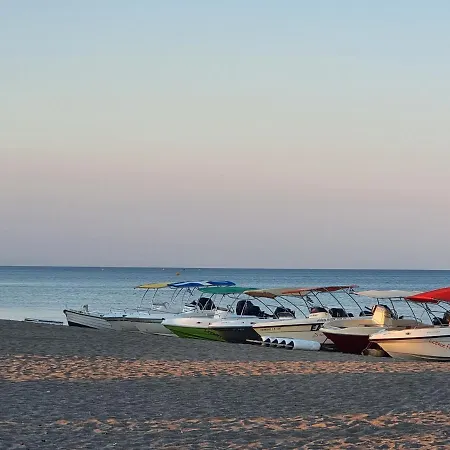 12 Senses Sea View شقة فندقية