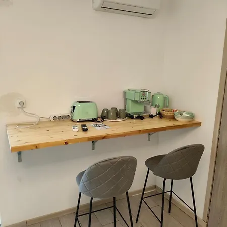 12 Senses Sea View 公寓式酒店 法里拉基