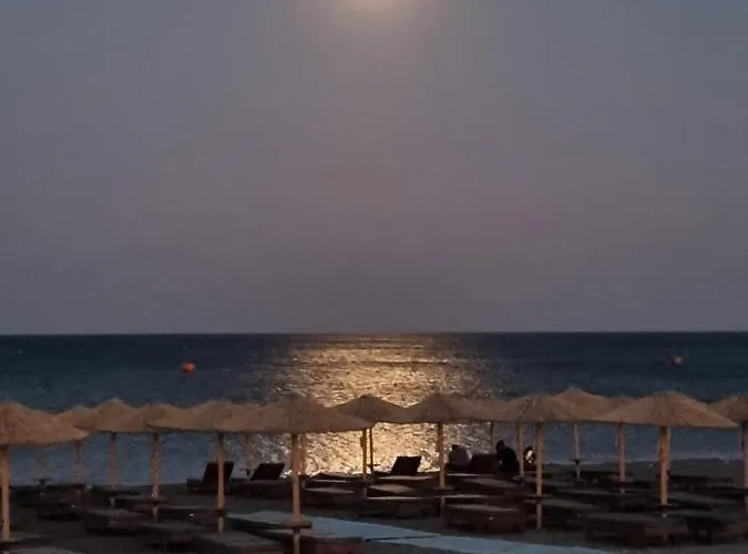 12 Senses Sea View شقة فندقية