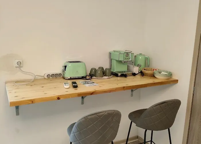 12 Senses Sea View شقة فندقية فاليراكي