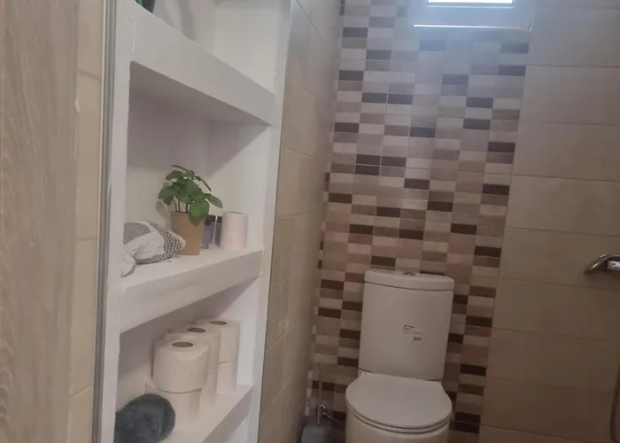 12 Senses Sea View شقة فندقية فاليراكي